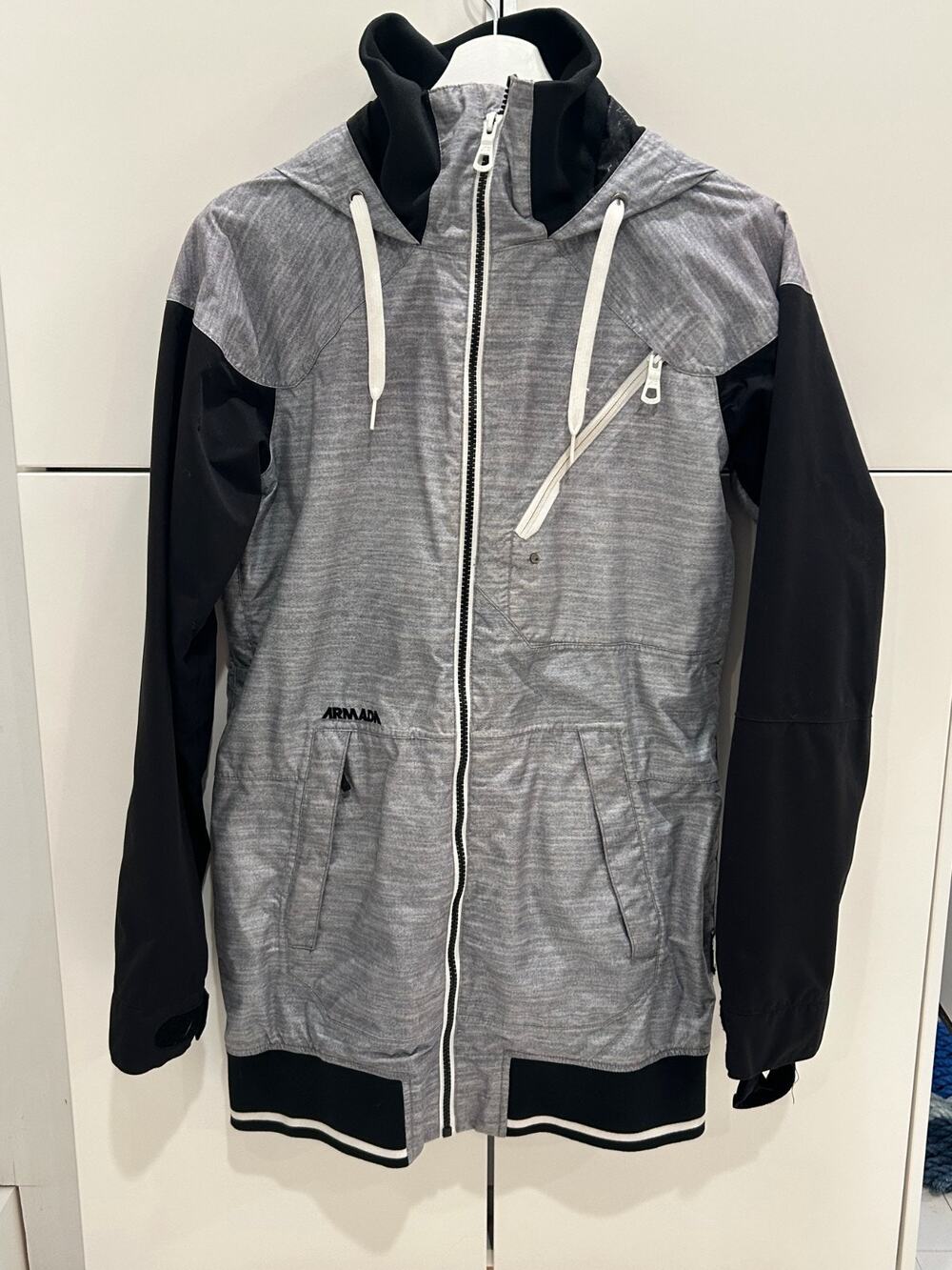 Armada Gypsum Snowboard Ski Jacket Womens Small Gray Heather Black Waterproof
